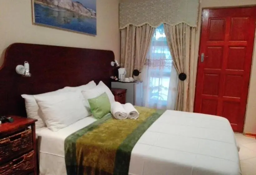 スタンダードルーム, Rainbow Guest House And Tours