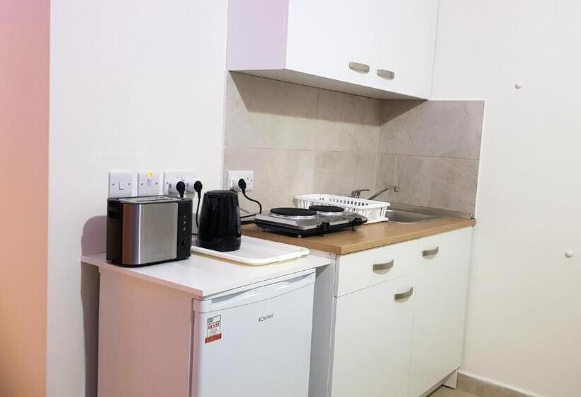 اتاق استاندارد, Rivotorto Retreat House