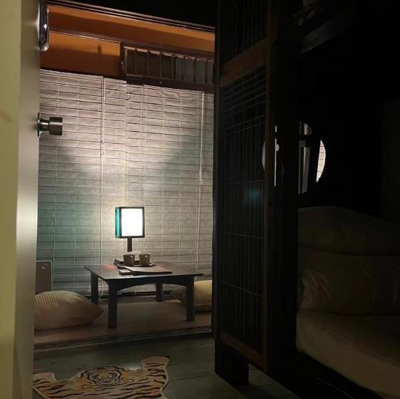 غرفة قياسية سرير بطابقين مزودة بحمام مشترك, Villa Sacra ヴィラサクラ