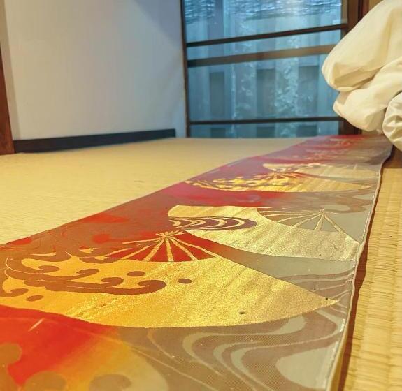 バスルーム共有のトリプルスタンダード, Villa Sacra ヴィラサクラ