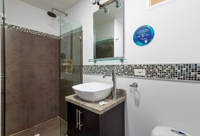 سوئیت ریاست جمهوری سه خوابه, White Coral Apartasuites