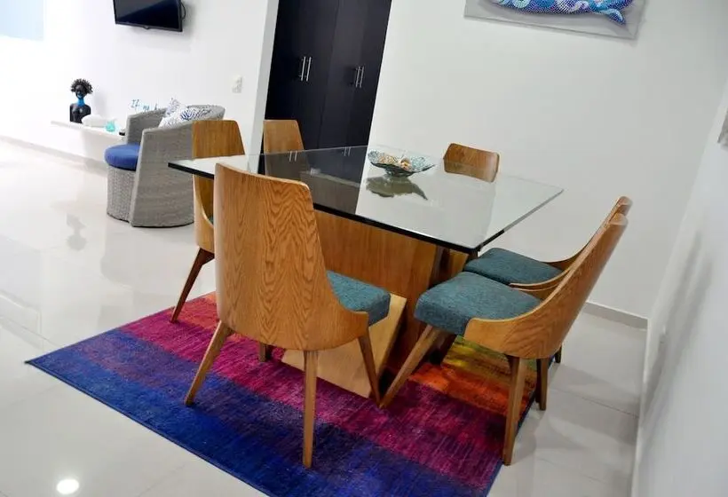 プレジデンシャル・スイート3寝室, White Coral Apartasuites