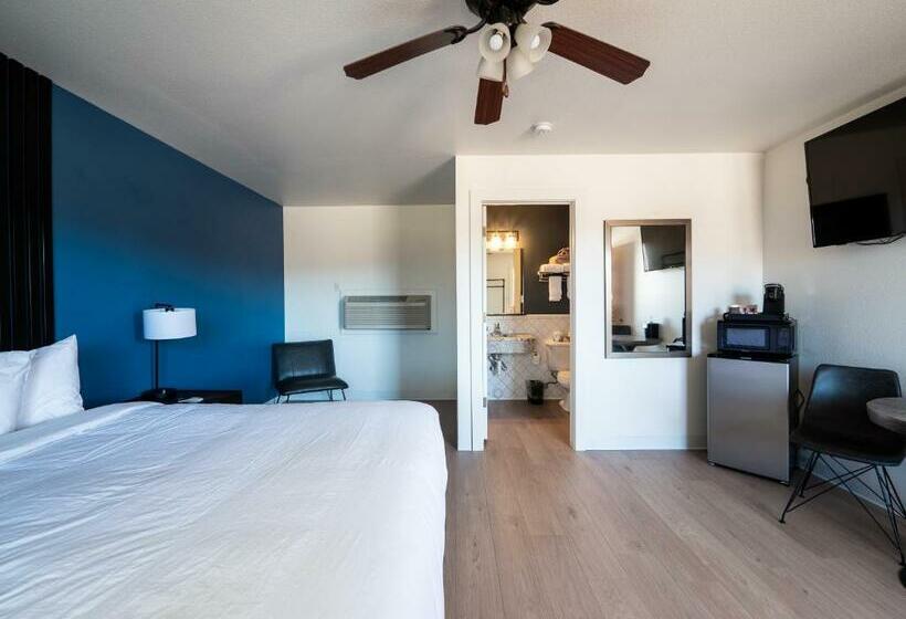 غرفة قياسية سرير كينج, Balanced Rock Inn