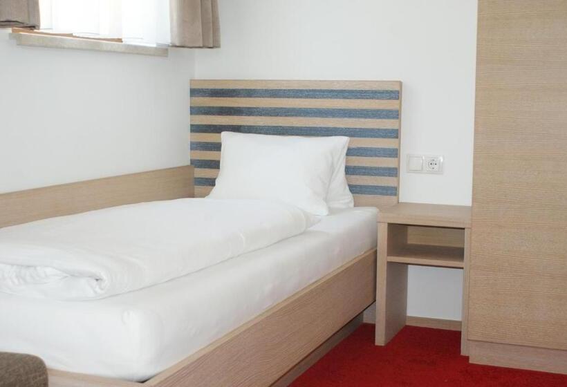 Standard Yhden Hengen Huone, Gästehaus Brugger