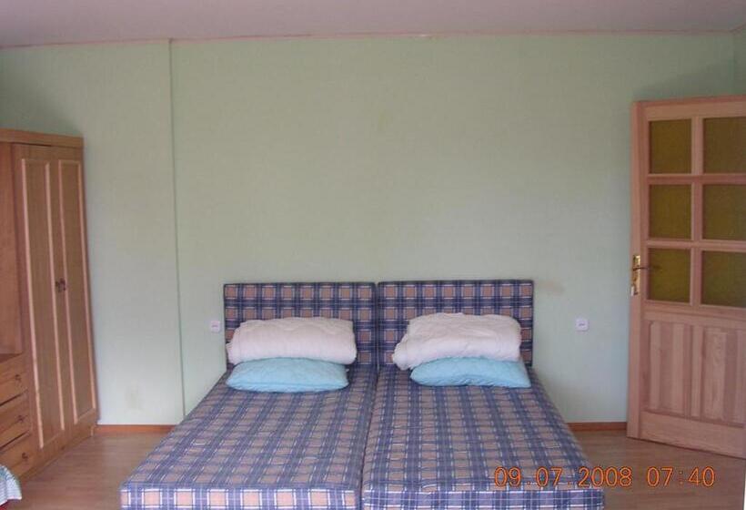 标准间, Gulbės Namai