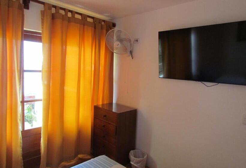 패밀리 스위트, Huanchaco Hostal