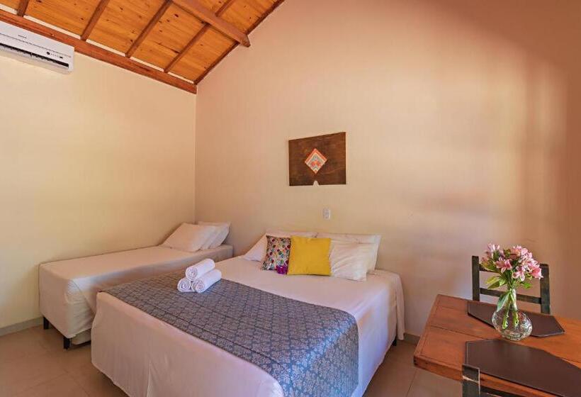 חדר לארבעה סטנדרטי עם נוף לגינה, Pousada Pé Na Terra