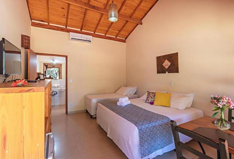 חדר לארבעה סטנדרטי עם נוף לגינה, Pousada Pé Na Terra