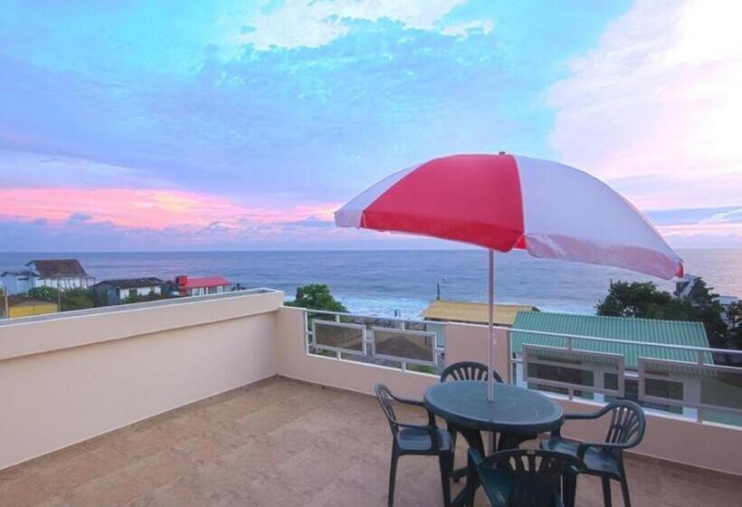 غرفة قياسية ثلاثية, Puerta Sol Inn