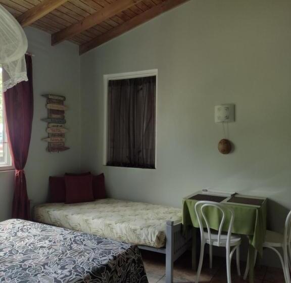 اتاق استاندارد, Calibishie Sandbar