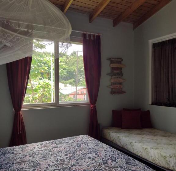 اتاق استاندارد, Calibishie Sandbar