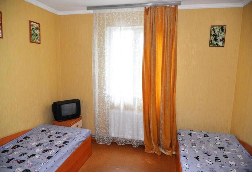 Economy-huone, Domik Na Fontane