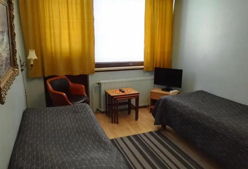 اتاق استاندارد با سرویس بهداشتی مشترک, Guesthouse Outa