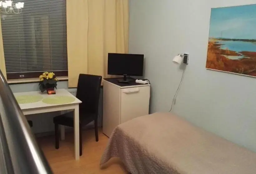 اتاق استاندارد سه تخته با سرویس بهداشتی مشترک, Guesthouse Outa