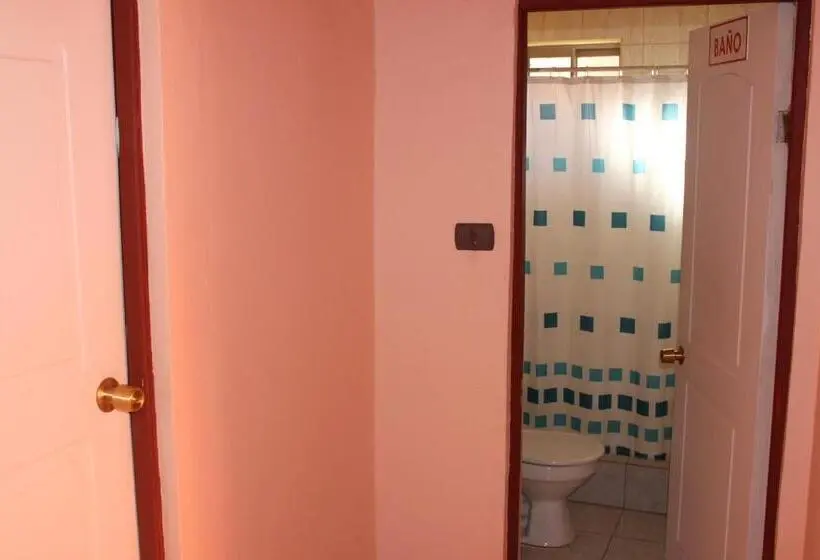 اتاق استاندارد با سرویس بهداشتی مشترک, Hostal Atacama North