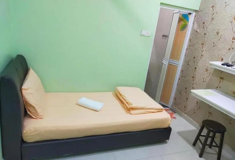 اتاق استاندارد یک نفره, Leaf Guest House