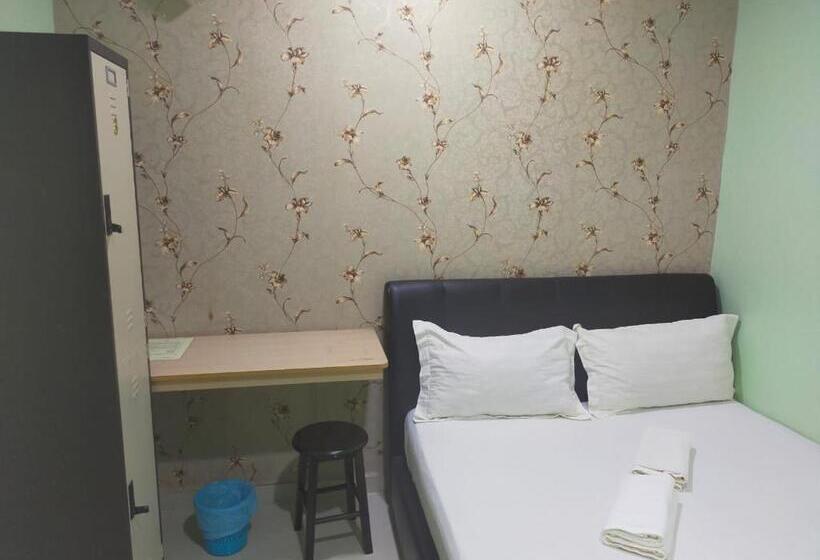 バス共有のスタンダードルーム, Leaf Guest House