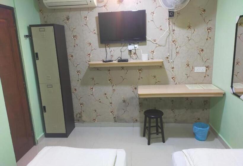 バス共有のスタンダードルーム, Leaf Guest House