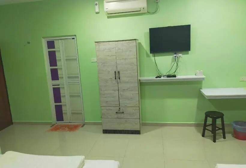 اتاق خانوادگی, Leaf Guest House