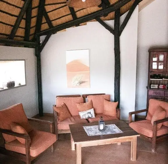 خانه 2 خوابه, Otjohotozu Guestfarm
