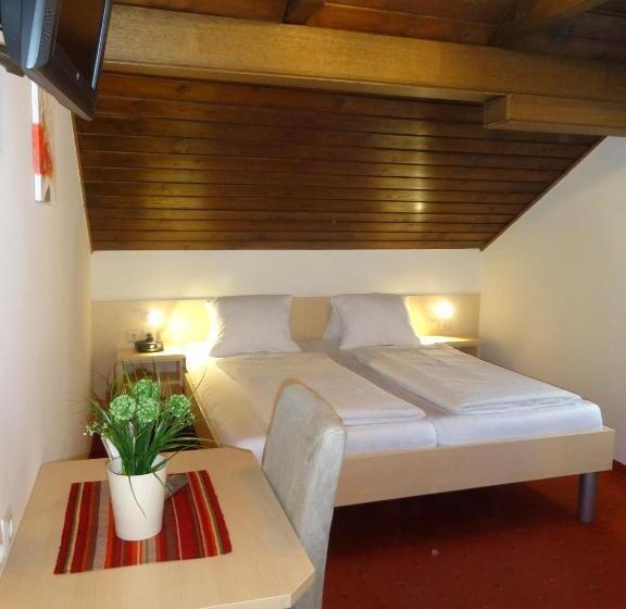 标准间, Pension Scherwirt