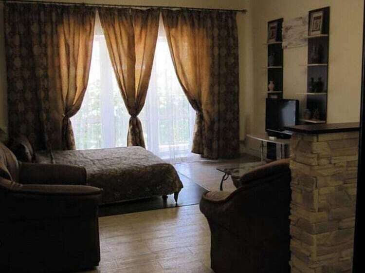 דירת חדר עם טרסה, Mini Hotel Glove House