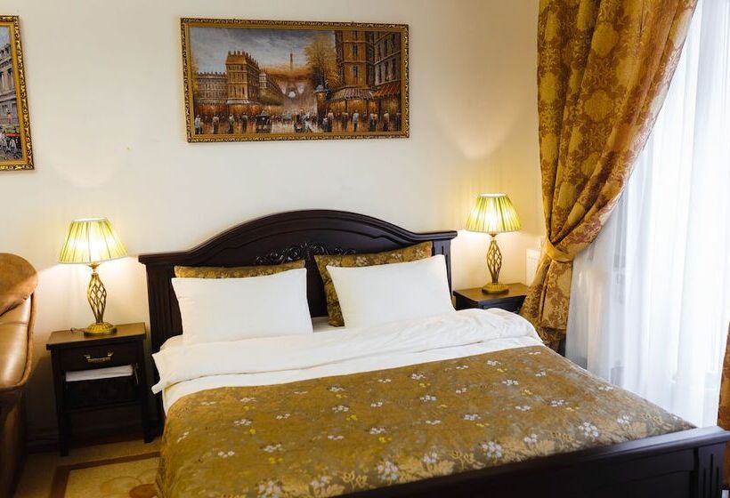 דירת חדר עם טרסה, Mini Hotel Glove House