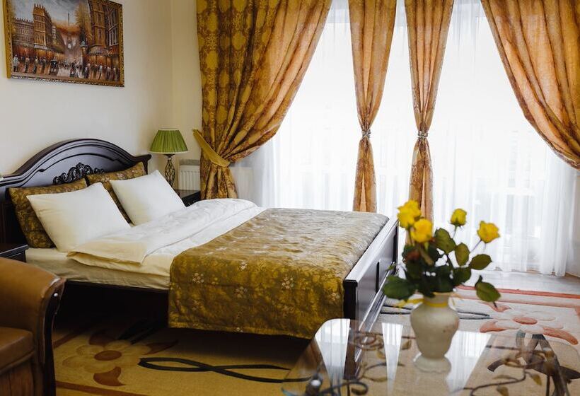 דירת חדר עם טרסה, Mini Hotel Glove House