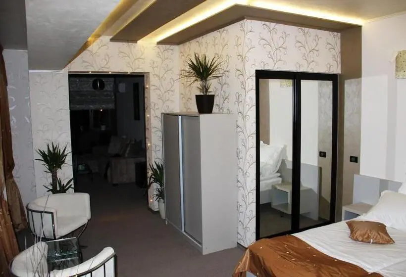 スイート, Enigma Pension