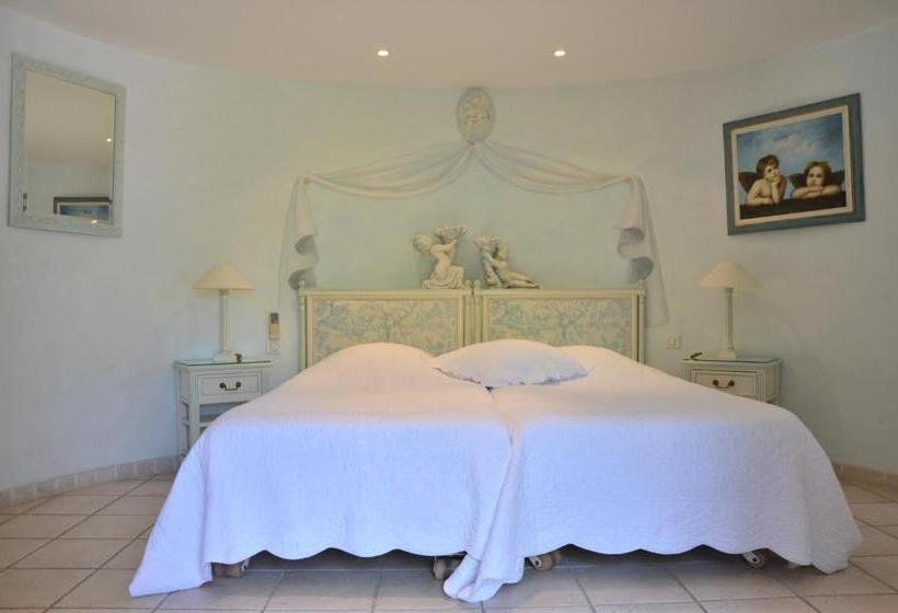 Номер Стандарт Трехместный, Villa Des Anges