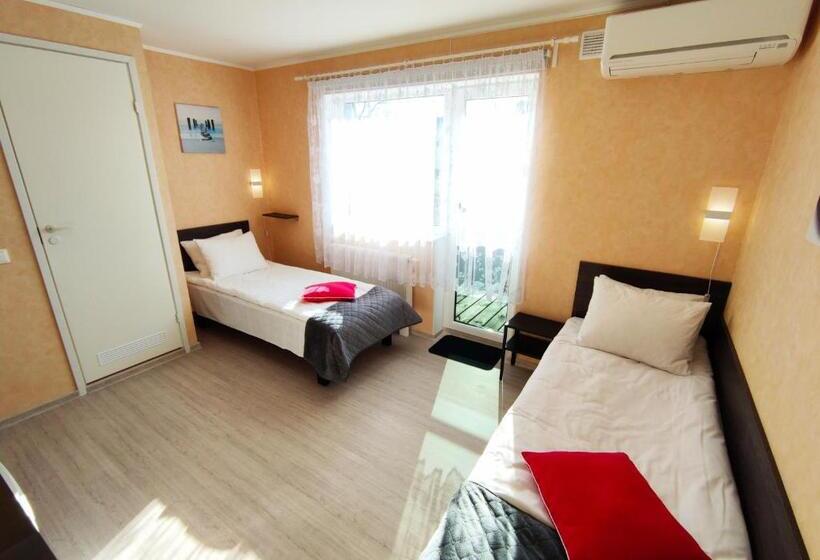 اتاق استاندارد با بالکن, Aisa Guesthouse