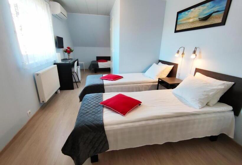 اتاق استاندارد سه نفره, Aisa Guesthouse