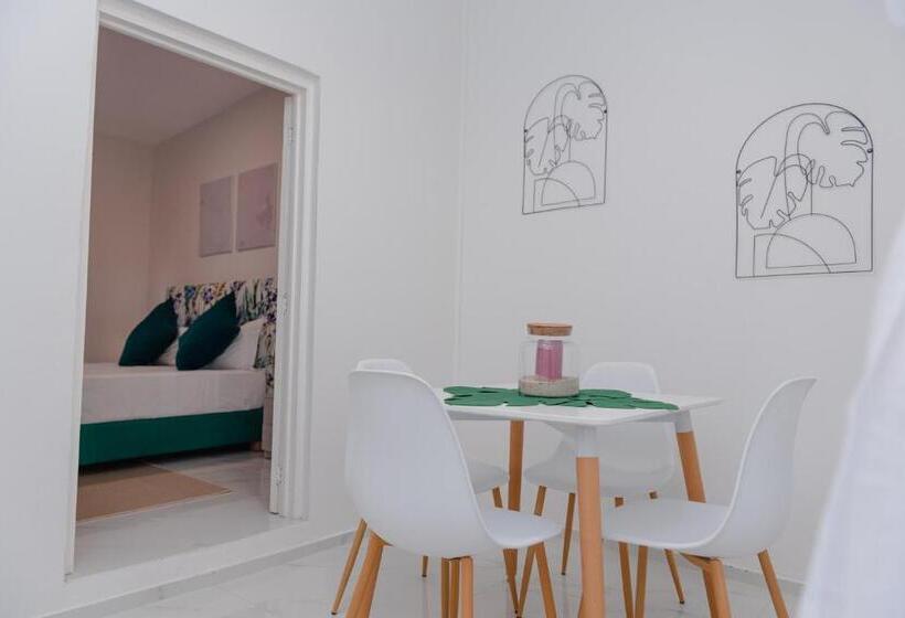 غرفة قياسية رباعية مطلة على الحديقة, Bleu De Toi Boutique