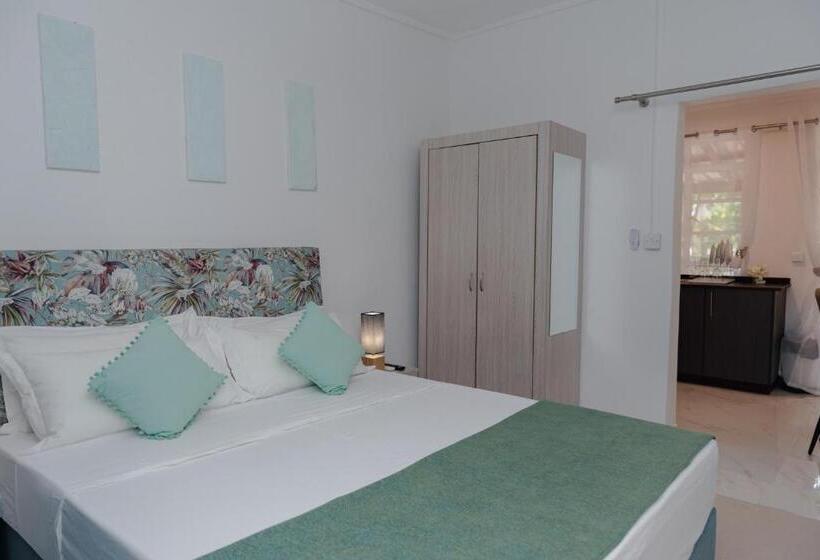 غرفة قياسية رباعية مطلة على الحديقة, Bleu De Toi Boutique