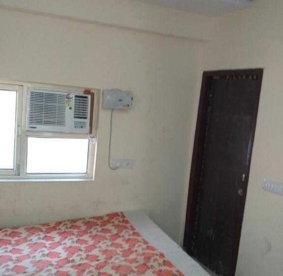 غرفة ديلوكس, Ever Green Guest House Travel Pg