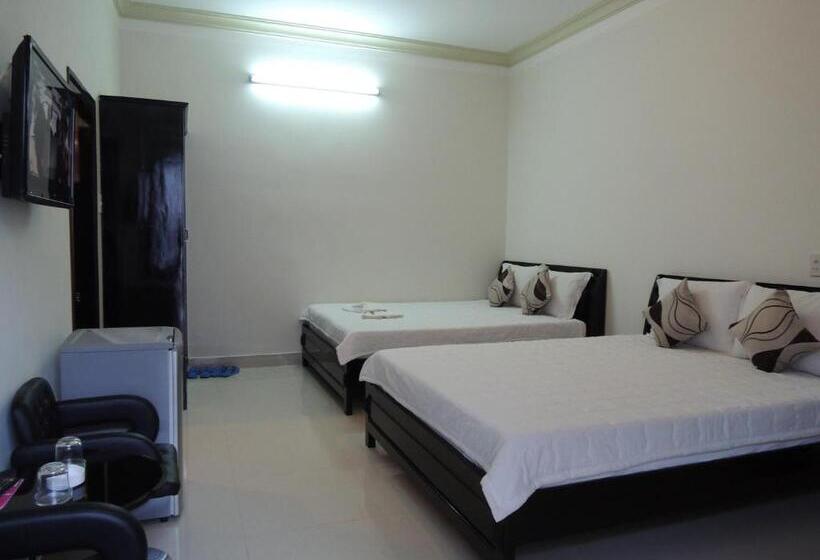 اتاق استاندارد چهار تخته, Phuong Tay Guest House