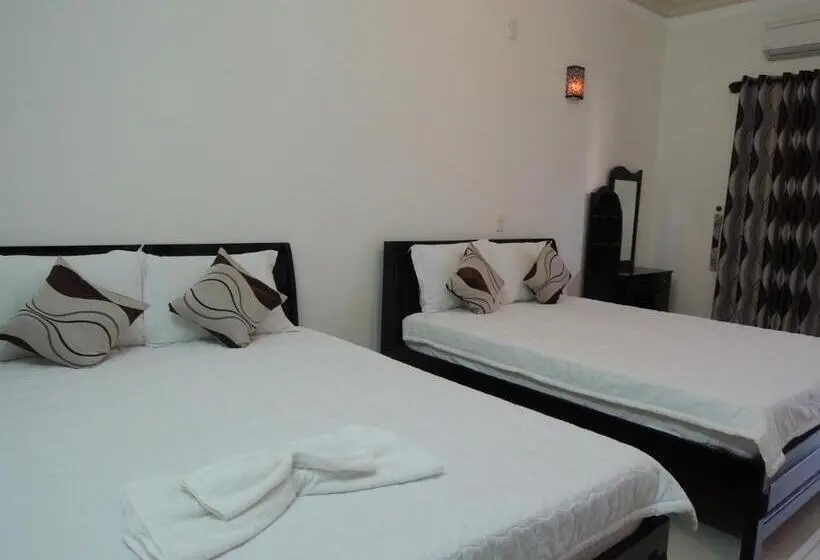 اتاق استاندارد چهار تخته, Phuong Tay Guest House