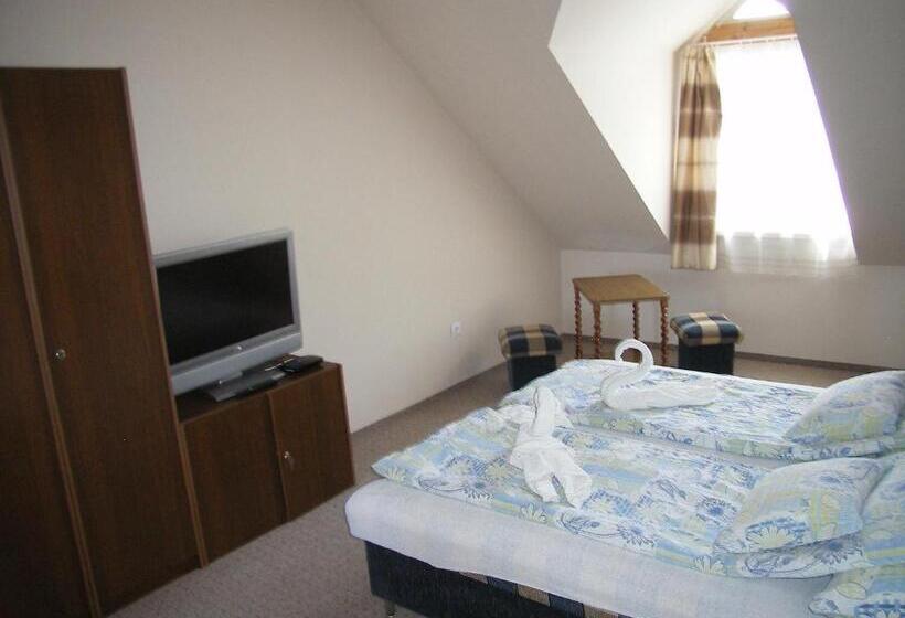 דירת חדר, Pálma Apartmanház Harkány