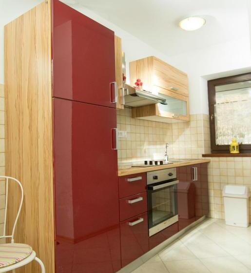 2 Bedroom Apartment Pool View, Valentina Guest House At Pintar Wine Estate