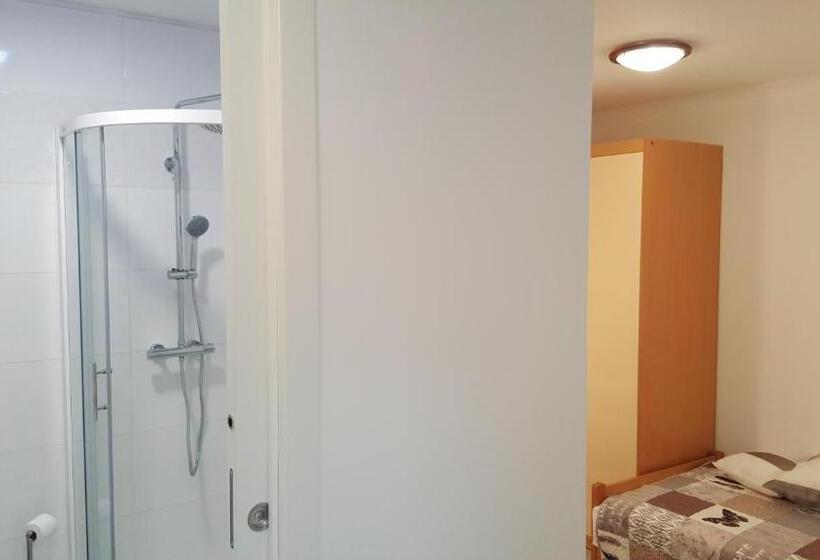 چادر با خدمات رفاهی استاندارد, Valentina Guest House At Pintar Wine Estate