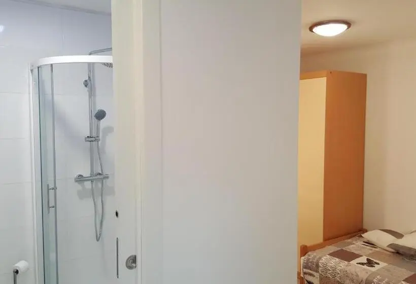 چادر با خدمات رفاهی استاندارد, Valentina Guest House At Pintar Wine Estate