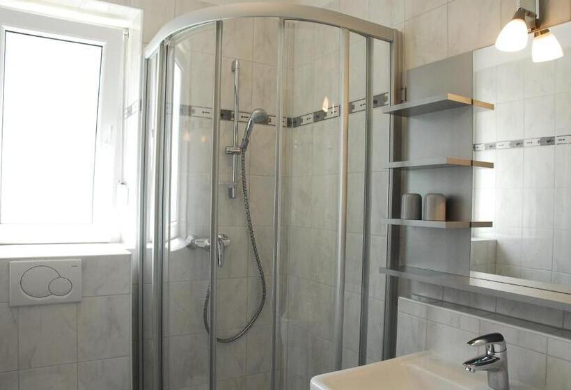 ガーデンビュースタンダードルーム, Pension Sonnblick