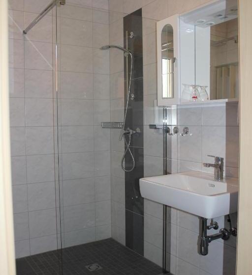 غرفة قياسية ثلاثية, Gasthof Zum Mohrn