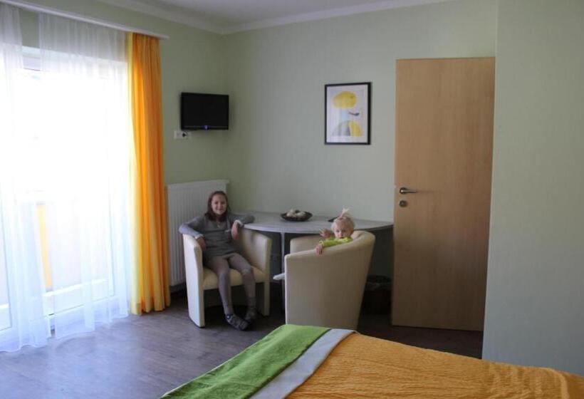 غرفة قياسية ثلاثية, Gasthof Zum Mohrn