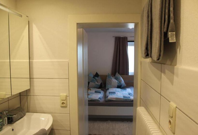 1 Bedroom Apartment Lake View, Bauernhof Schink