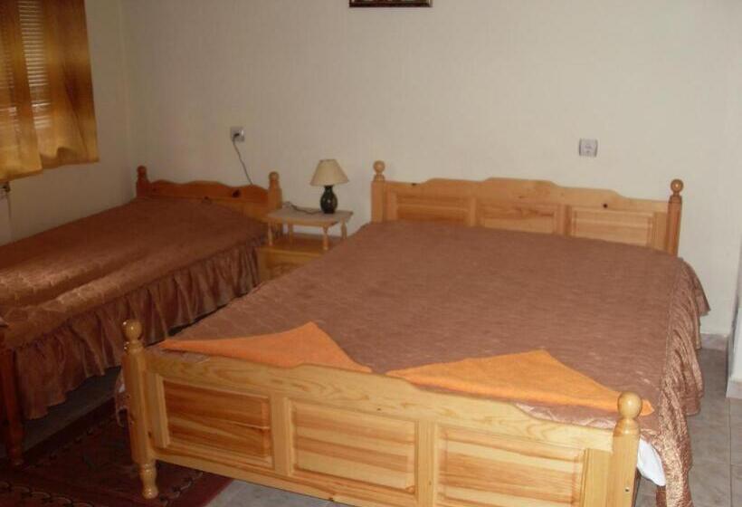 Номер Стандарт Трехместный, Guest House Rimski Most