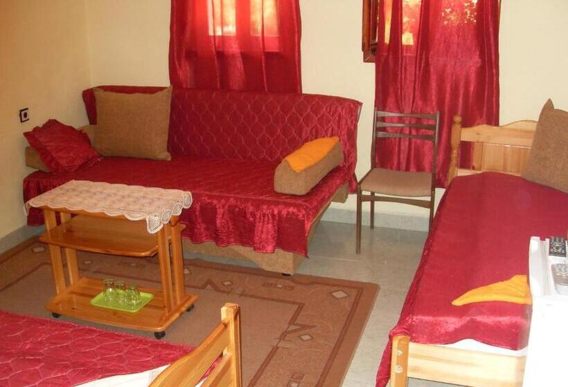 스탠다드 트리플 룸, Guest House Rimski Most