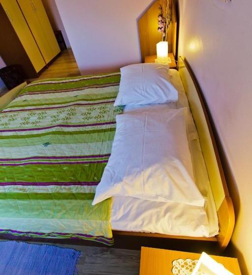 اتاق استاندارد, Guesthouse Les