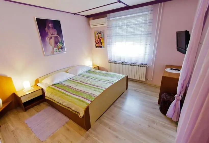 اتاق استاندارد, Guesthouse Les