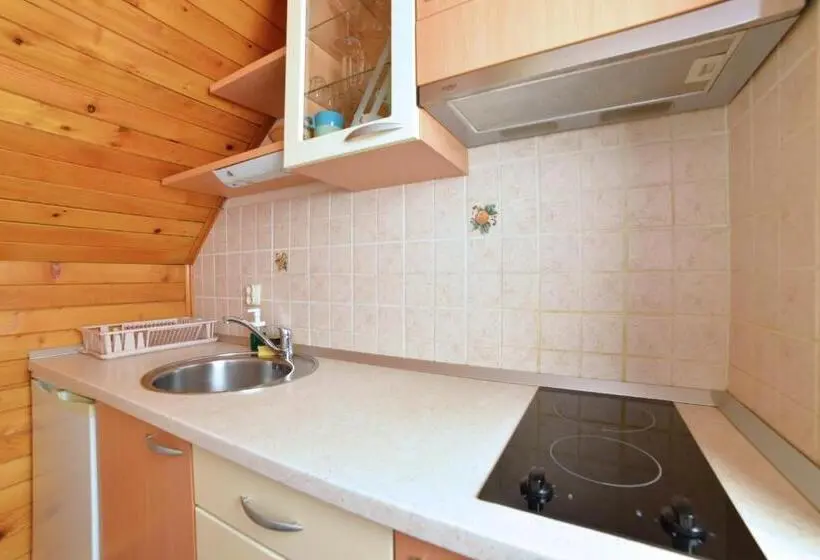 سوئیت 2 خوابه, Guesthouse Les